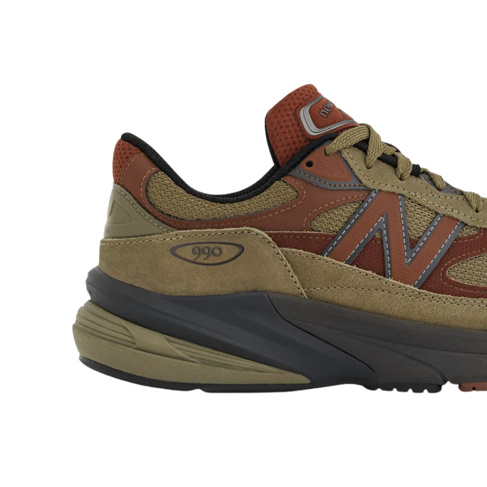 Tênis New Balance 990 Teddy Santis