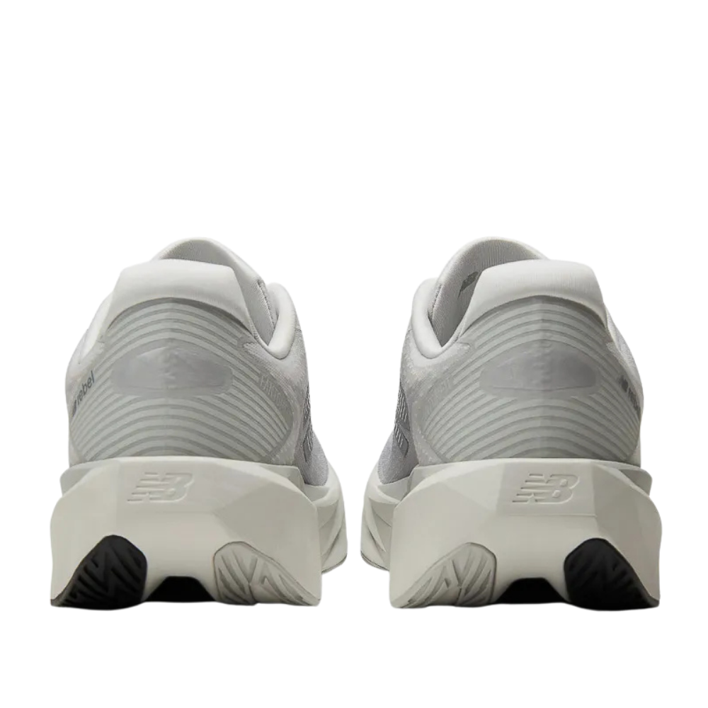 Tênis New Balance Fuelcell Rebel V5 Cinza