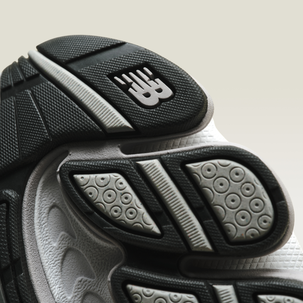 Tênis New Balance 2000 Unissex Cinza Branco