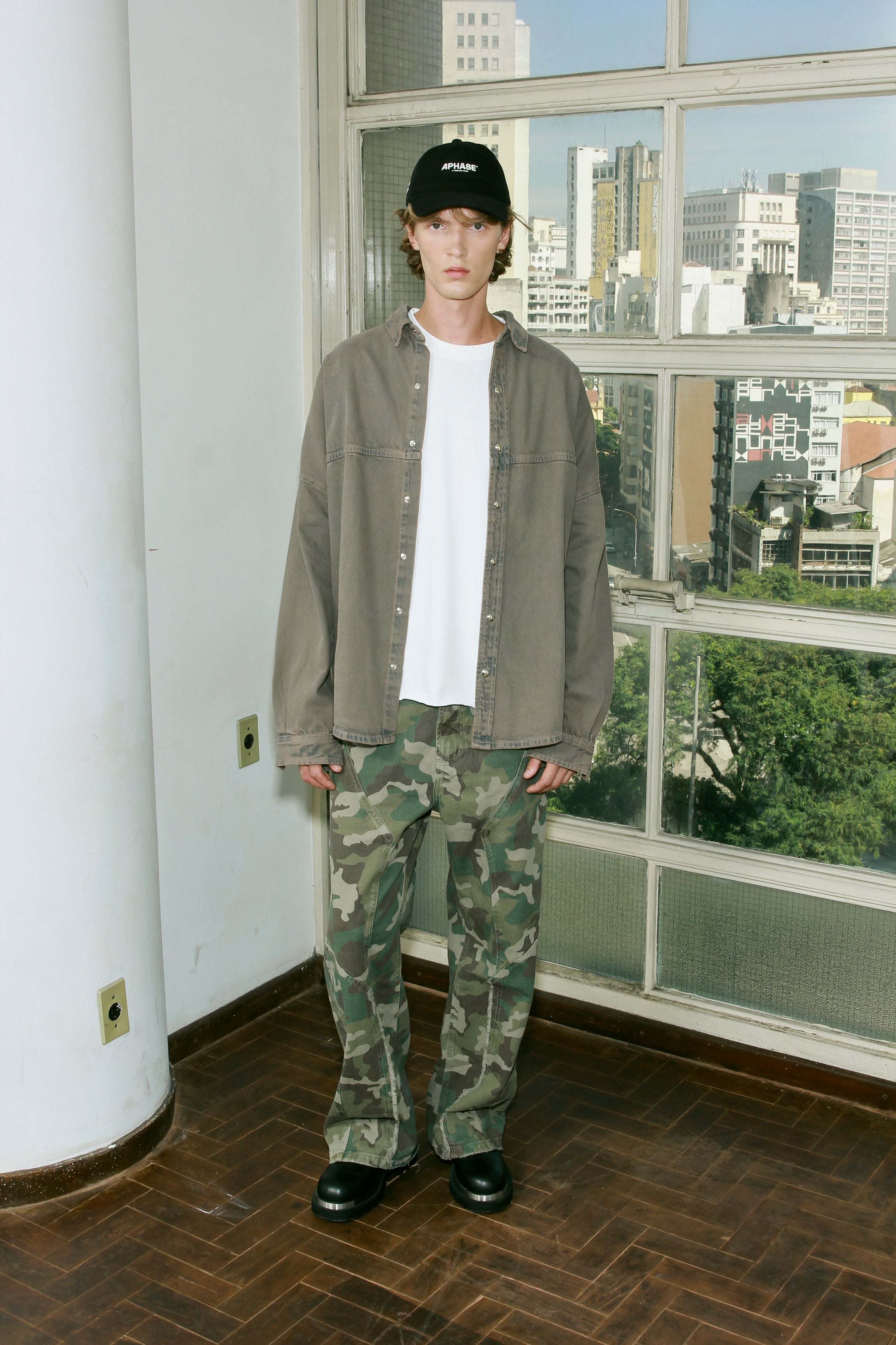 Camisa Aphase Loose Motled Marrom