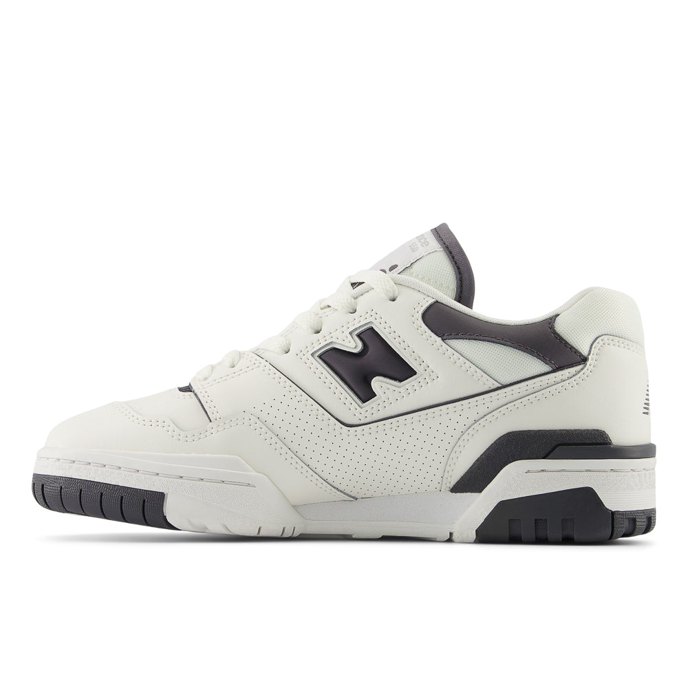 Tênis New Balance 550 Feminino Bege e Preto