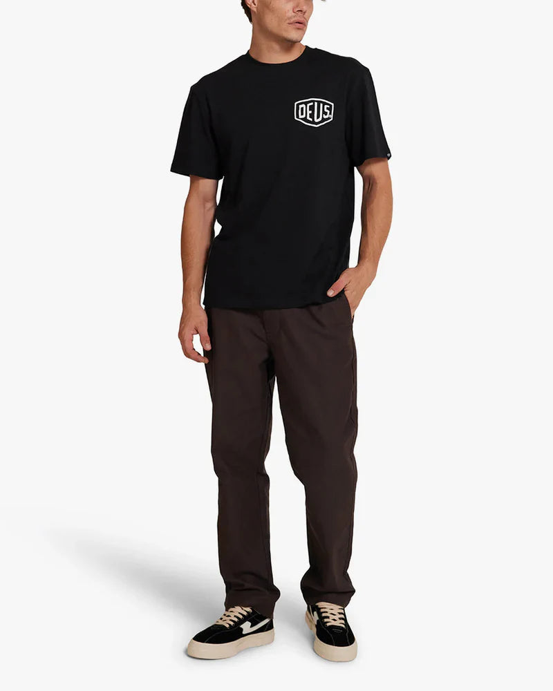 Camiseta Deus Ex Machina Frontage Preta
