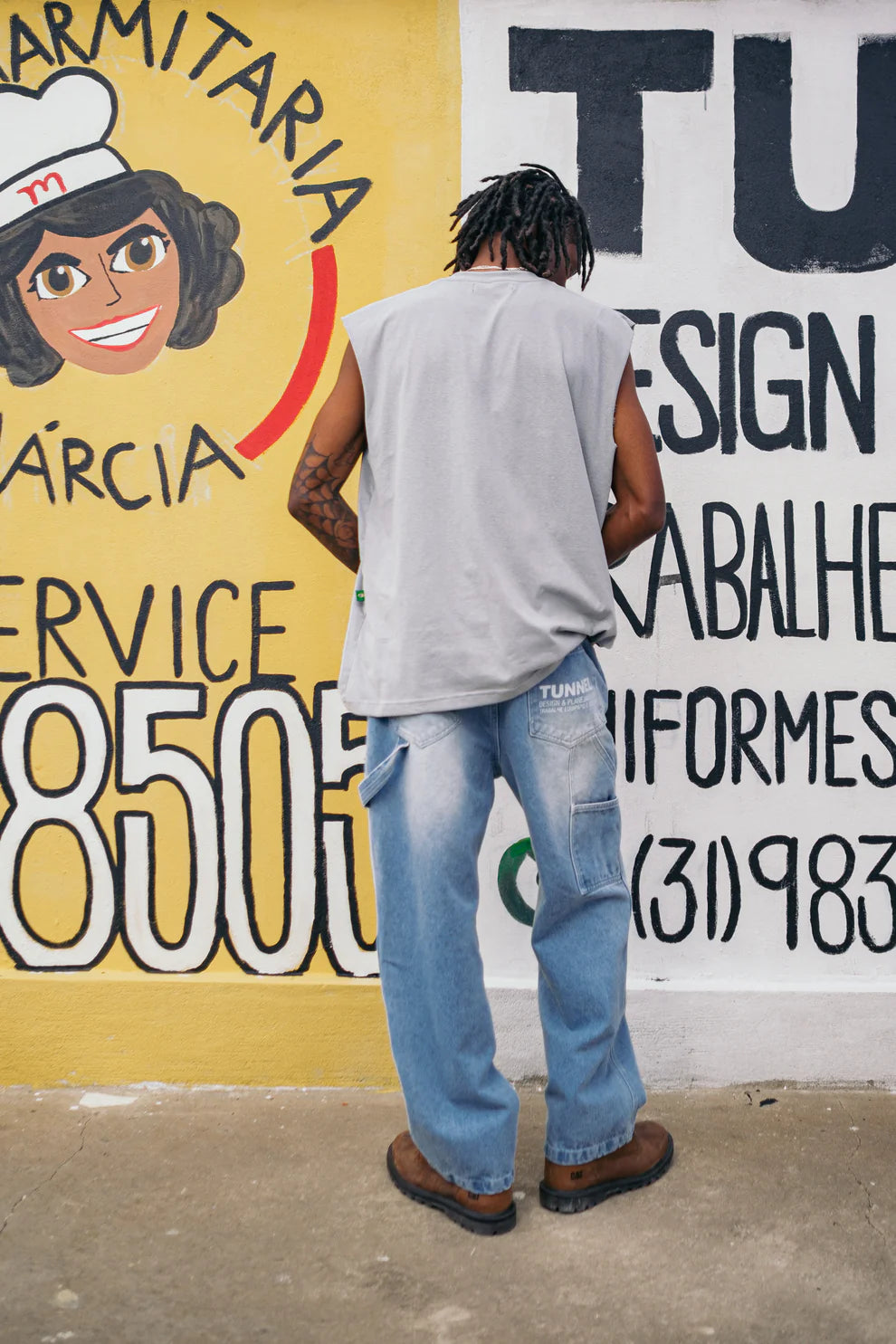 Regata Tunnel Oversized Monocromática Institucional Cinza