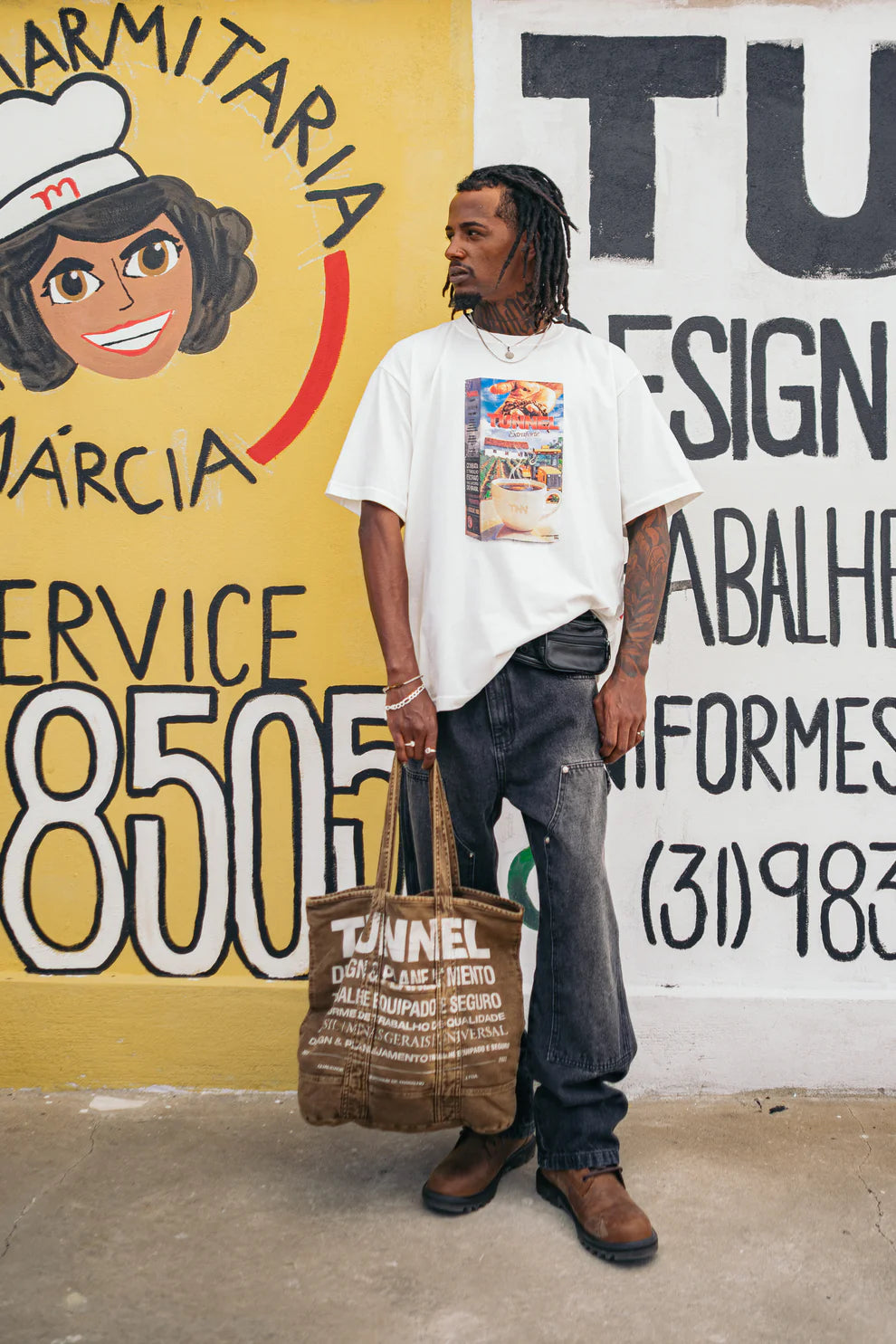 Camiseta Tunnel Oversized Café Branca