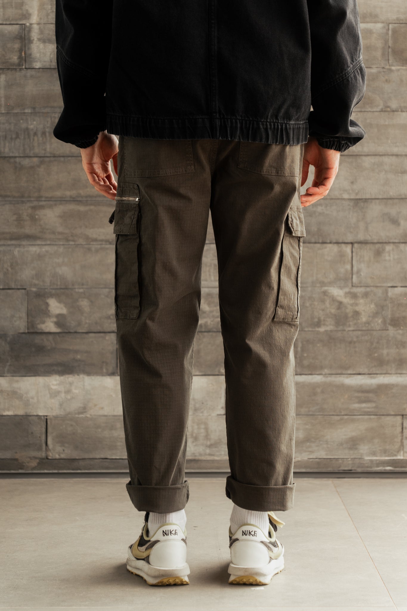 Calça IDK Social Work Oliva