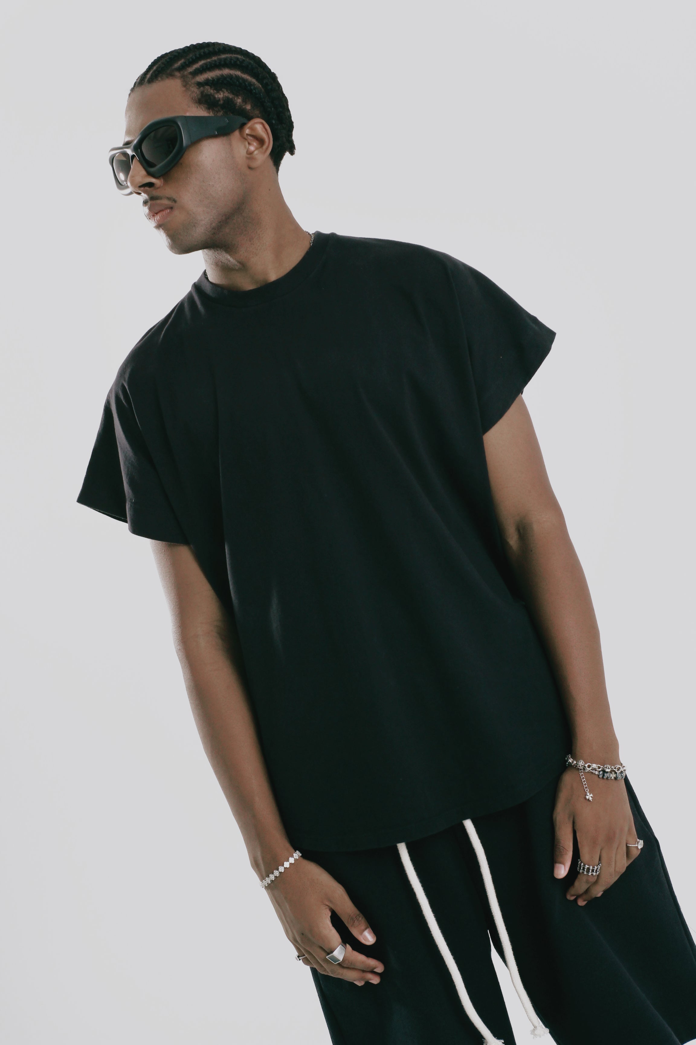 Camiseta Adaz Boxy Preta