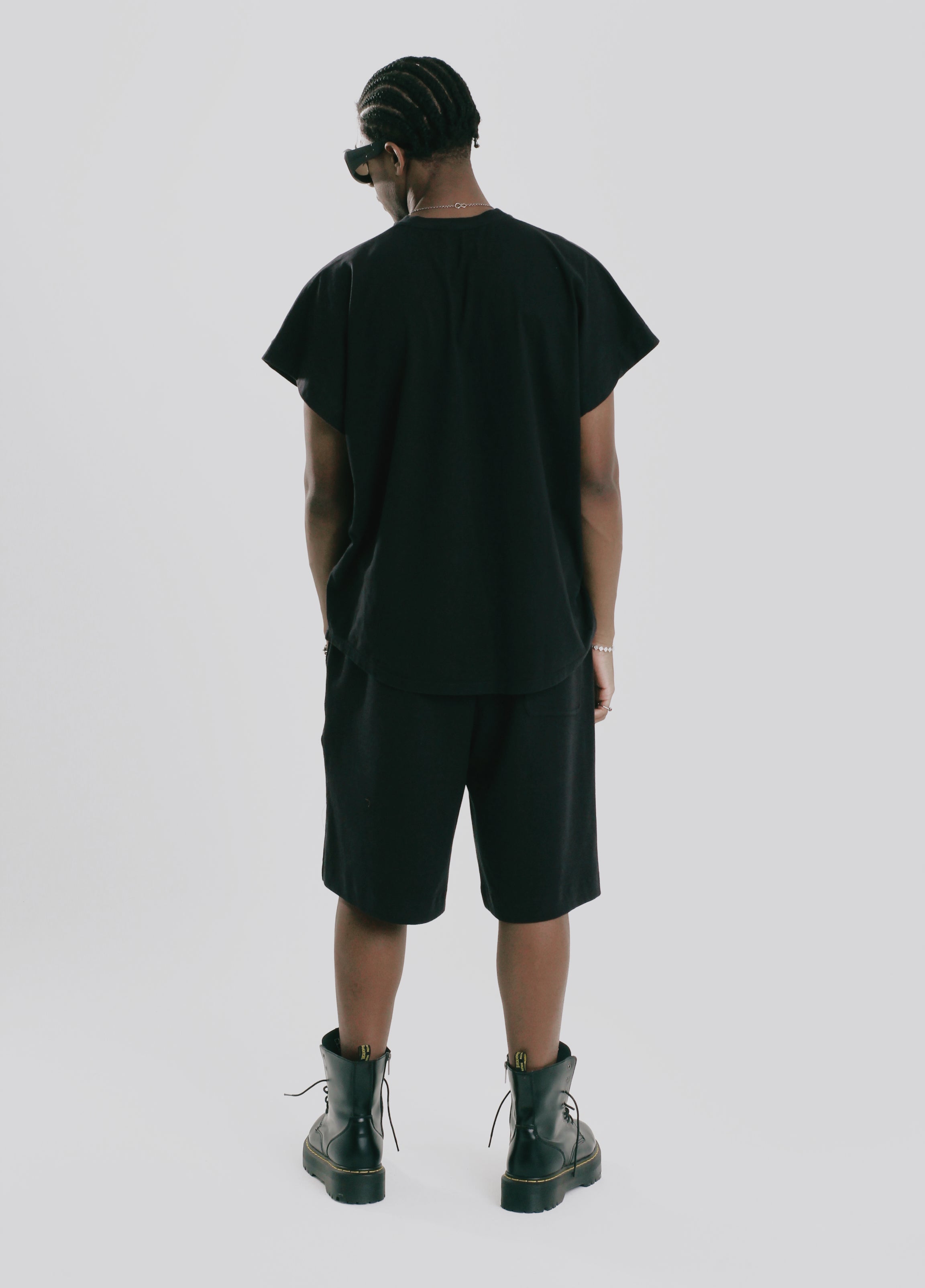 Camiseta Adaz Boxy Preta