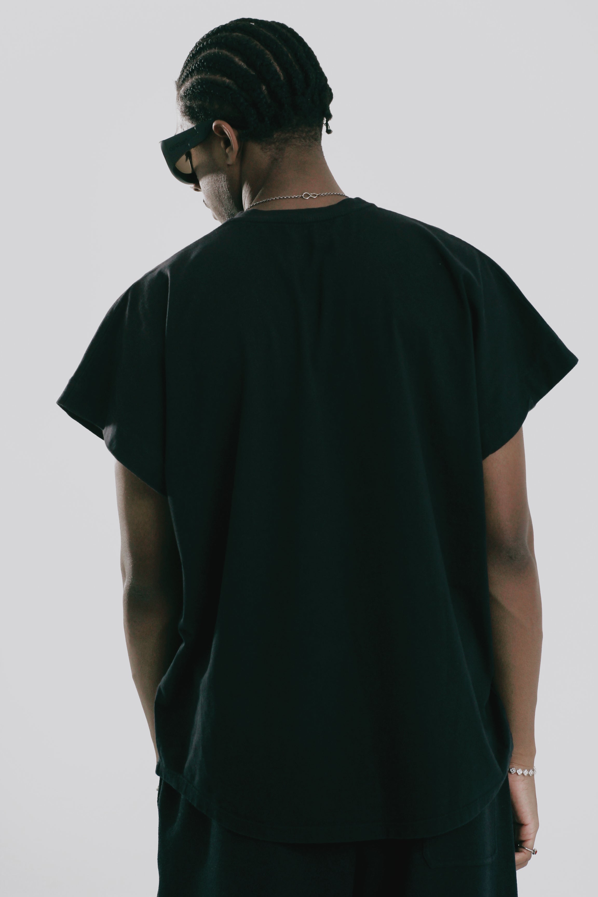 Camiseta Adaz Boxy Preta