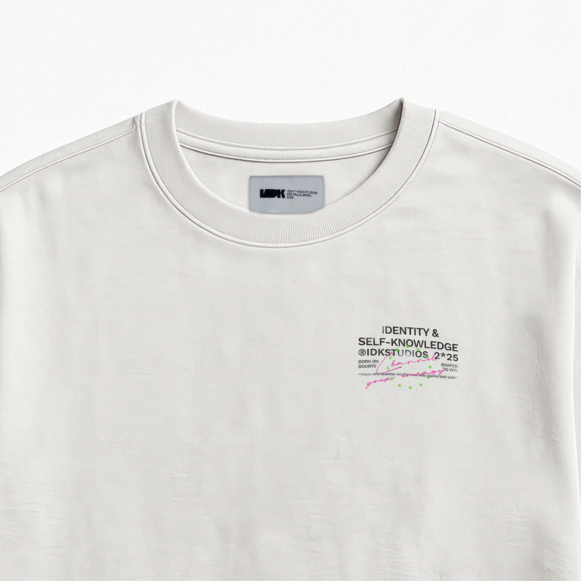 Camiseta IDK Shaped To Win Branca