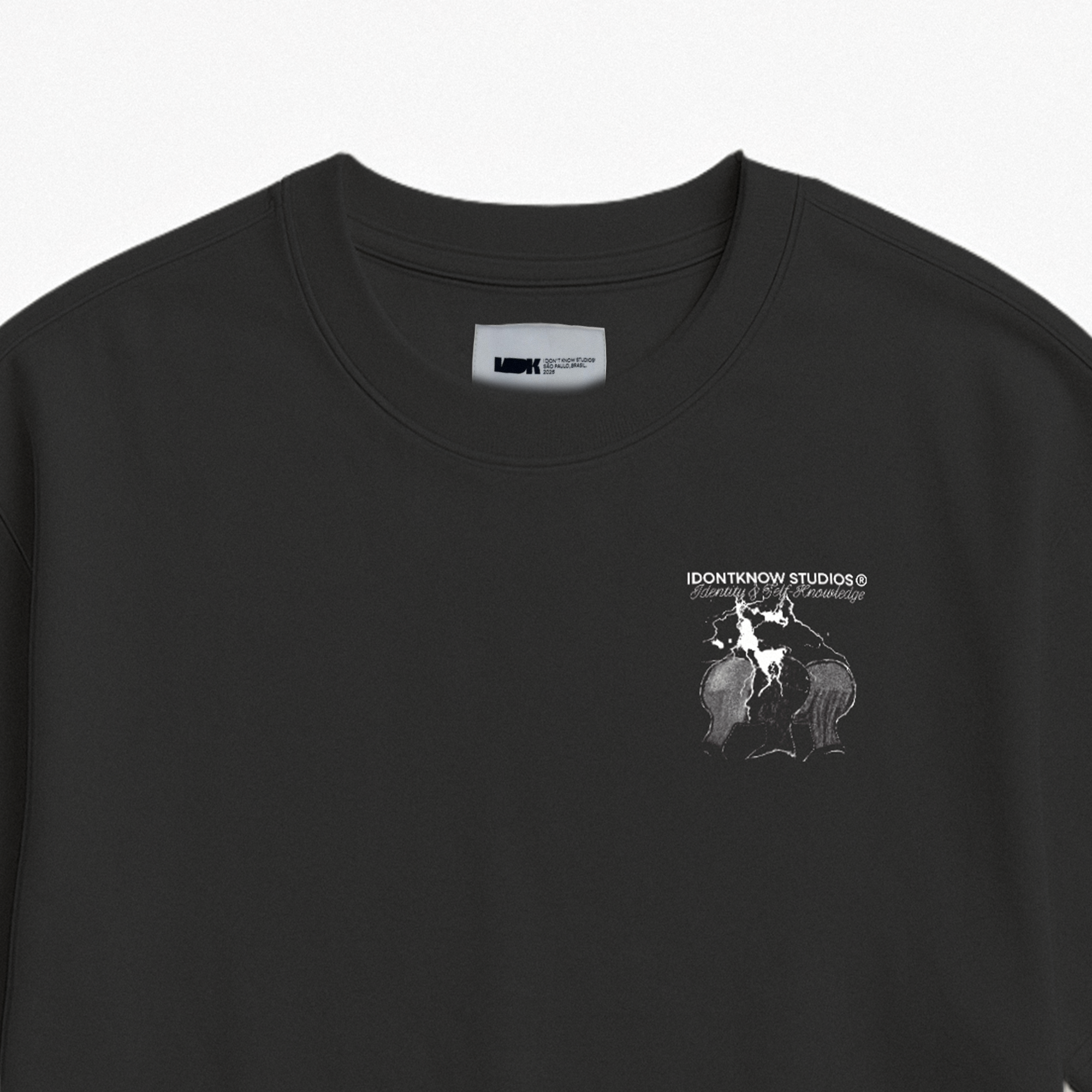 Camiseta IDK Lightning Minds