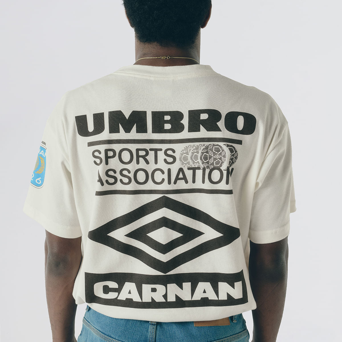 Camiseta Umbro x Carnan Branca