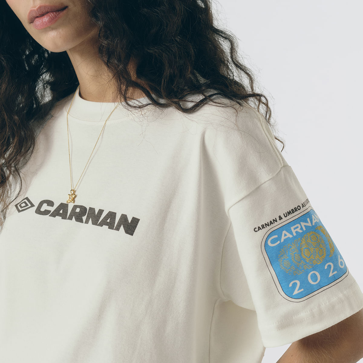 Camiseta Umbro x Carnan Branca