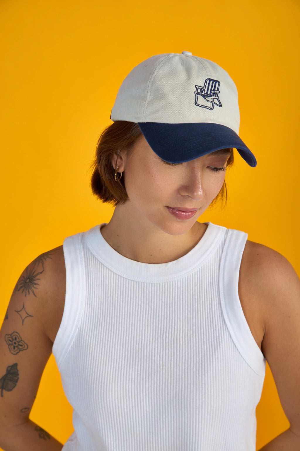 Boné Bossa Cadeira de Praia Azul e Branco - Sarja Premium